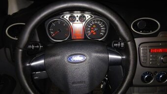 Ford focus 1.6 - 3