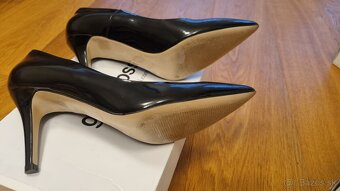 Kožené lakované lodičky Gino Rossi velk. 38 - 3