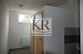 Na prenájom 2 kancelárie 24 m2 a 17 m2, v Trenčíne – širši - 3