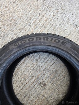 235/45r17 zimné gumy - 3