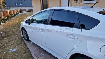 Predám auto Toyota Prius 12/2011 - 3