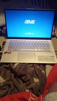 ASUS VivoBook 14 - 3