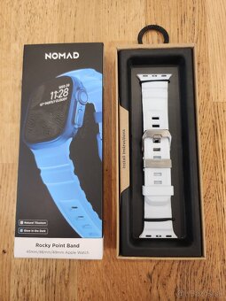 Apple watch Nomad Rocky Point Band Icy Blue Glow, limited - 3