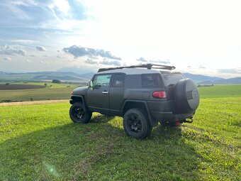 Toyota Fj Cruiser - 3