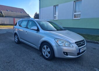 Predám Kia Ceed 1.6 CRDI - 3