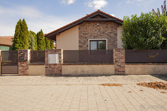 Predaj dom s bazénom, vírivkou, saunou, 792m2 pozemok-Sloven - 3