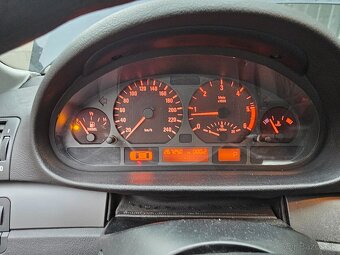 Predám alebo rozpredám BMW e46 318d - 3