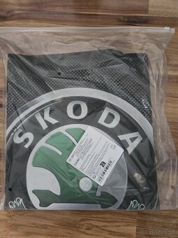 Auto kobercek do kufra s logom Skoda - 3