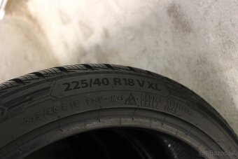 BARUM 7MM ZIMNA SADA 225/40 r18. - 3