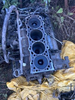 Rozpredám motor 3.2 DID - 3