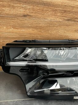 Škoda Karoq svetlo - 3