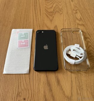 iPhone SE 2020 64 gb Black v záruke - 3