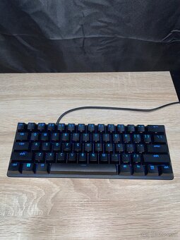 Razer Huntsman Mini – Purple Switch (clicky) - 3