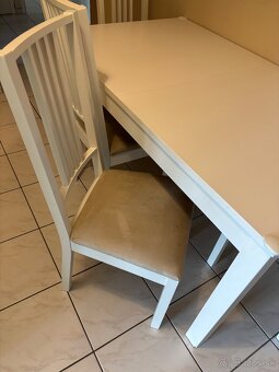 Jedalensky stol rozkladaci + 4 stolicky - 3