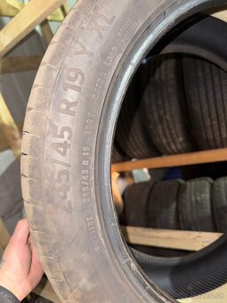 245/45R19 102Y - 3