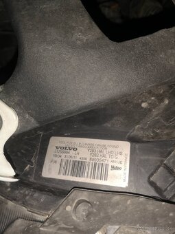 Volvo v60 kupim predné svetlomety/ šof.dvere - 3