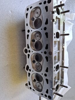 Hlava valcov golf4 2.0 85kw benzin - 3
