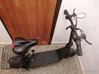 elektrokolobežka so sedadlom Xscooter - 3
