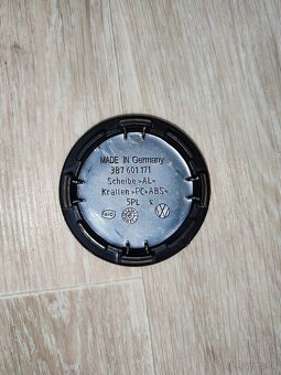 Stredové krytky kolies Volkswagen 65mm - 3