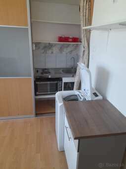 Prenajmem garzonku na sidlisku Medvedzie - 3