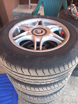 195/65r15 - 3