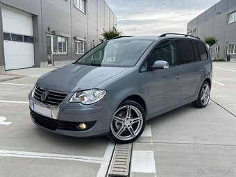 Volkswagen Touran 2.0 TDI DSG Sportline Facelift - 3