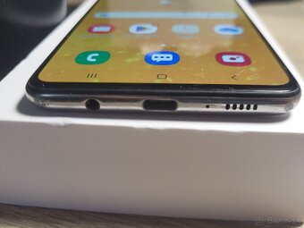 Samsung Galaxy A71 - 3