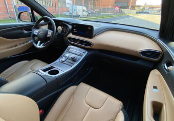 Hyundai Santa Fe 2,2 CRDi LUXURY 4x4 DCT - 3