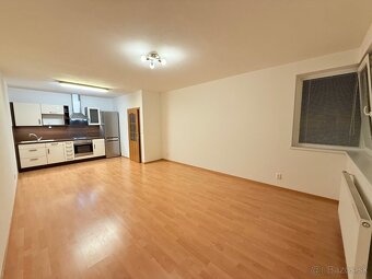 ČIASTOČNE ZARIADENÝ 2izb. BYT S BALKÓNOM, NERUDOVÁ ULICA - 3