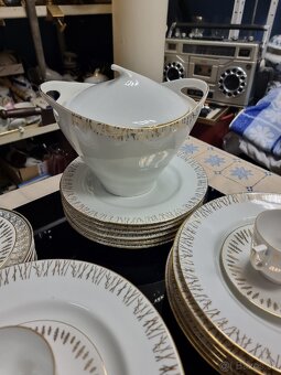 Predám obedovu sadu a čajové šálky - 3