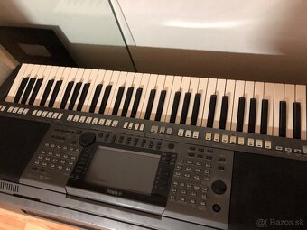 YAMAHA PSR S770 - 3
