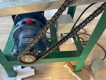 Elektrický lis na včelie medzistienky - 3