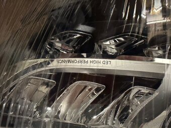 W205 facelift Mercedes C class predne svetlo - 3