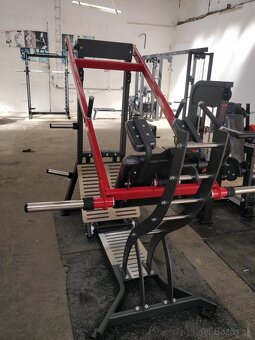 Pendulum squat - 3