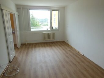 STIERKY,OMIETKY,MALIARSKE PRACE BRATISLAVA - 3