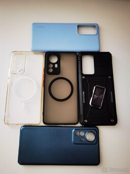 Predám xiaomi 12 pro 12gb/256gb s poškodeným zadným sklom - 3