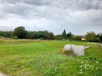 Na predaj stavebný pozemok Beniakovce - 3