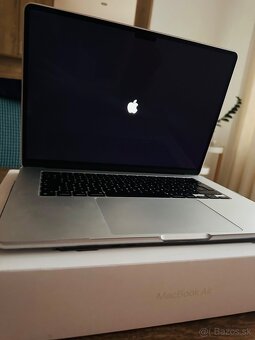 Predam 15-palcovy MacBook Air s M2 cipom - 3