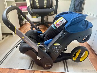 Autosedačka Doona Plus + isofix základňa Royal Blue - 3