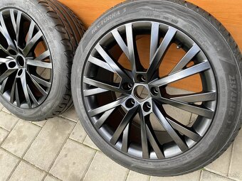 ANTARES Schwarz Orig.skoda Superb3 5x112 8jx18 ET 44 VW 23 - 3