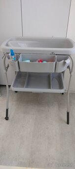 Prebalovací pult s vaničkou značky Chicco - 3
