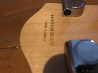 Squier lubova elektricka gitara - 3