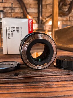 Canon EF 85mm f1,8 - 3