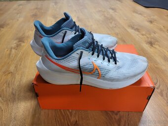 Nike REZERVOVANÉ - 3