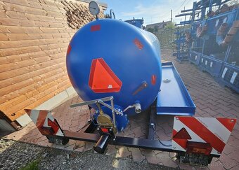 NOVÁ 3m3/300 ltr fekál cisterna 3.6m3/min čerpadlo nástavba - 3