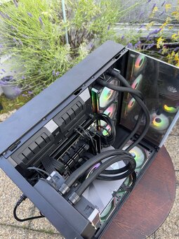 R9 7950x, 5090, 64GB, V Zaruke, 2TB, 1200W - 3
