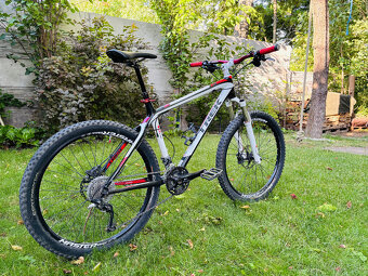 Predám karbónový Trek Elite 9.6, 26", veľkosť 19,5" - 3