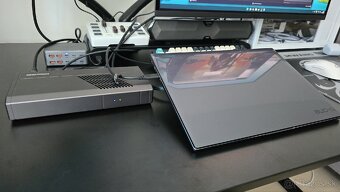 Minisforum RX 7600m XT 8GB Dock - 3