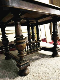 Starožitný konferenčný stolik, masív v 56 cm, rozmer 104 x - 3