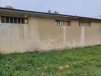 Reklamná plocha na Riečnej ulici v Prievidzi. - 3